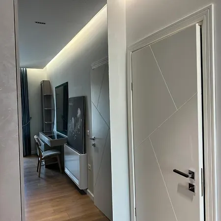 In Blanc Apartment